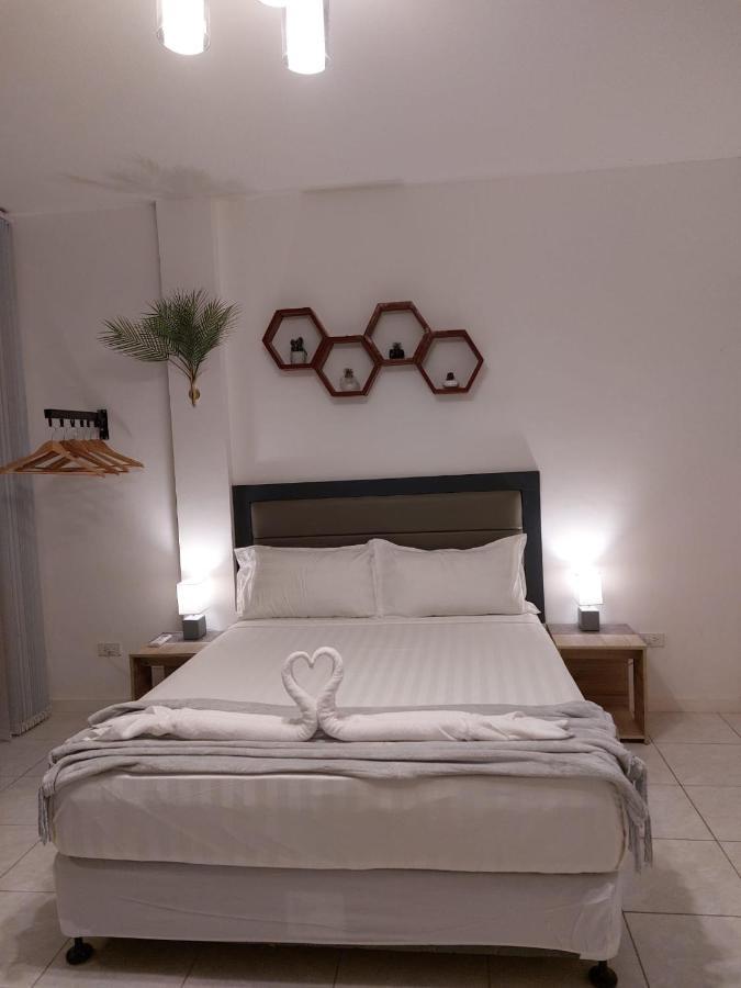 Bonsai Jacuzzi Suites Панглао Екстериор снимка