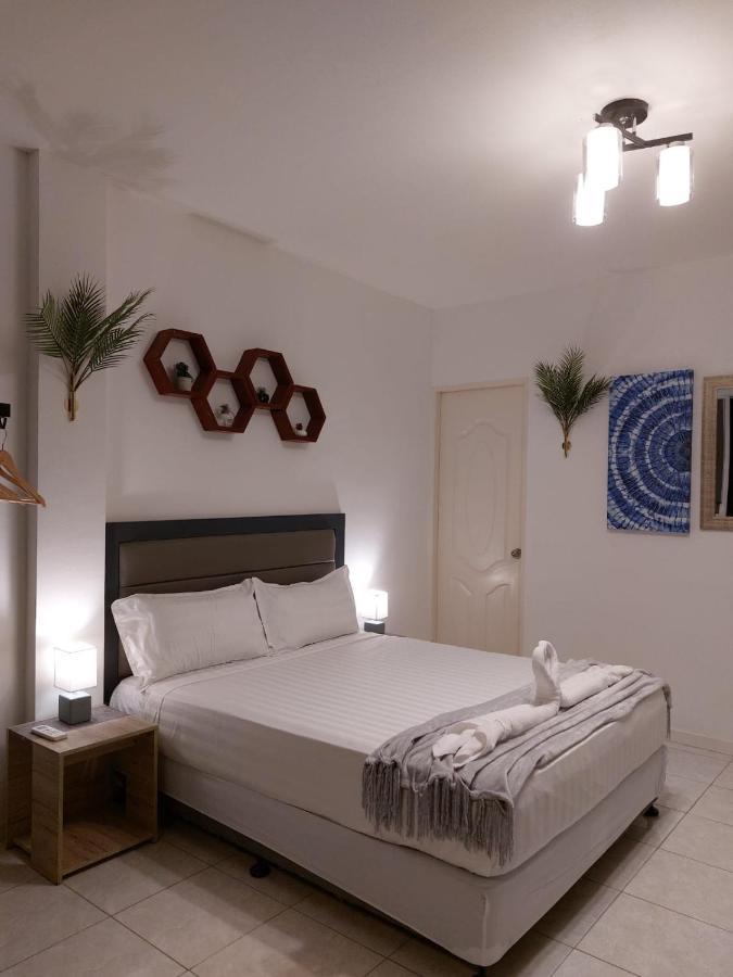 Bonsai Jacuzzi Suites Панглао Екстериор снимка