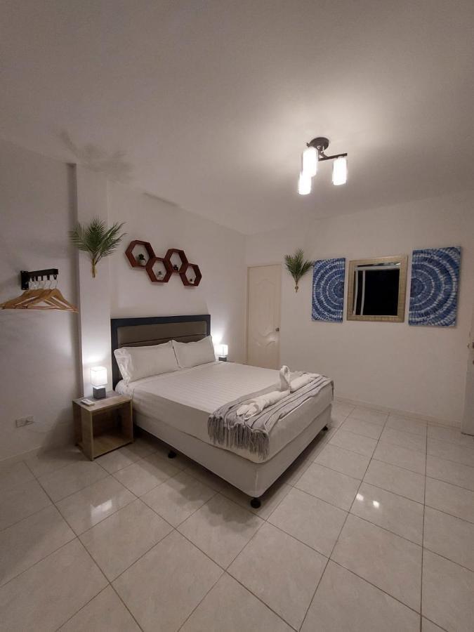 Bonsai Jacuzzi Suites Панглао Екстериор снимка