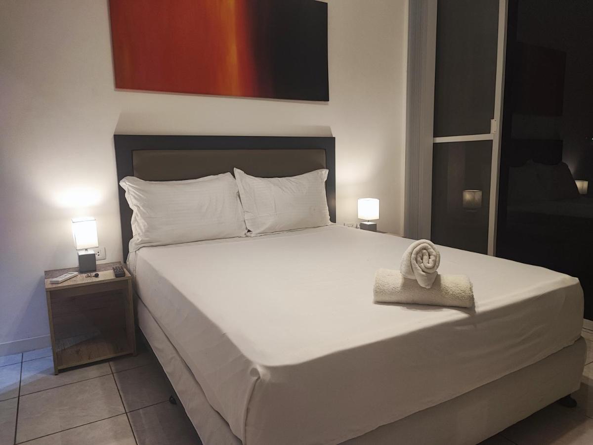 Bonsai Jacuzzi Suites Панглао Екстериор снимка