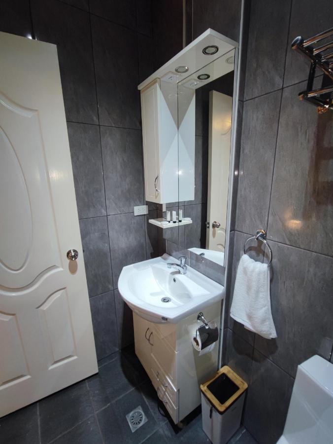 Bonsai Jacuzzi Suites Панглао Екстериор снимка