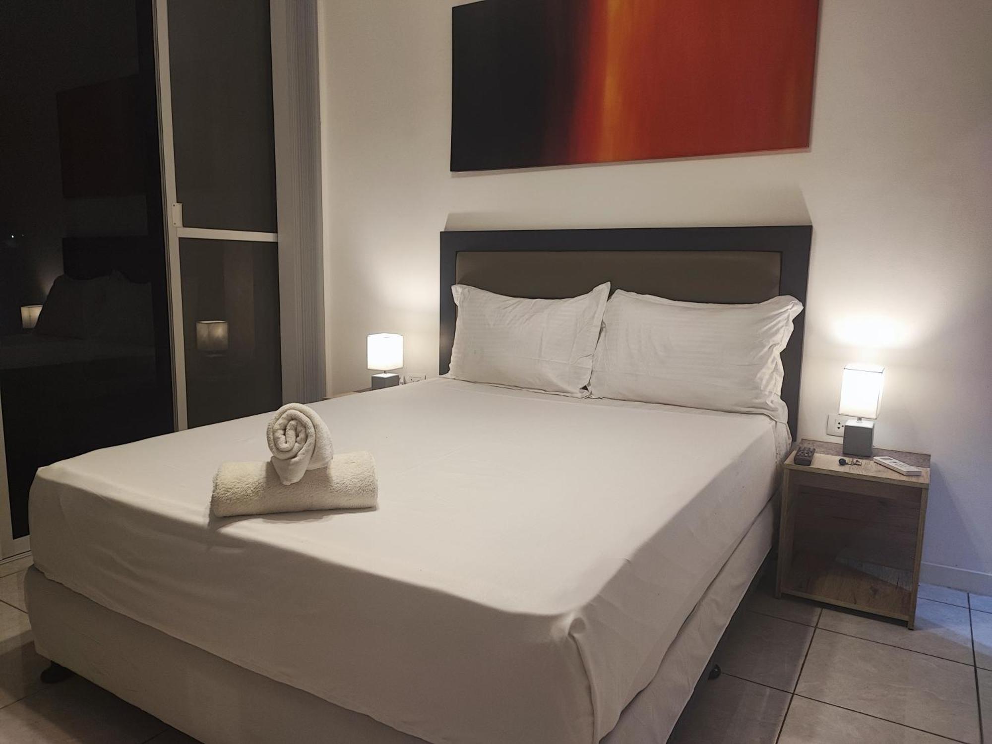 Bonsai Jacuzzi Suites Панглао Екстериор снимка